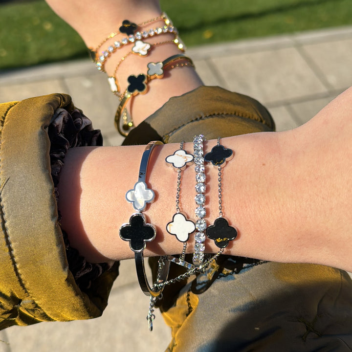 Black and White Clover Bangle | 18K gold plated