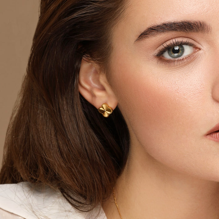 Shine Clover Stud Earrings | 18K gold plated